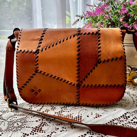 NWOT Patricia Nash Patchwork Positano
Crossbody Saddle Bag I - Picture 2 of 8